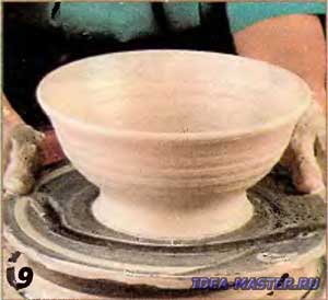 The bowl can be left to dry so that the clay hardens
