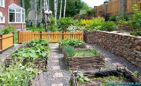 How to prepare a garden plot and a country house for winter
